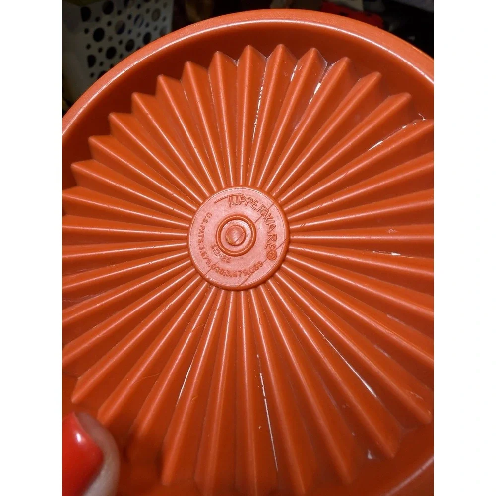Tupperware vintage orange
